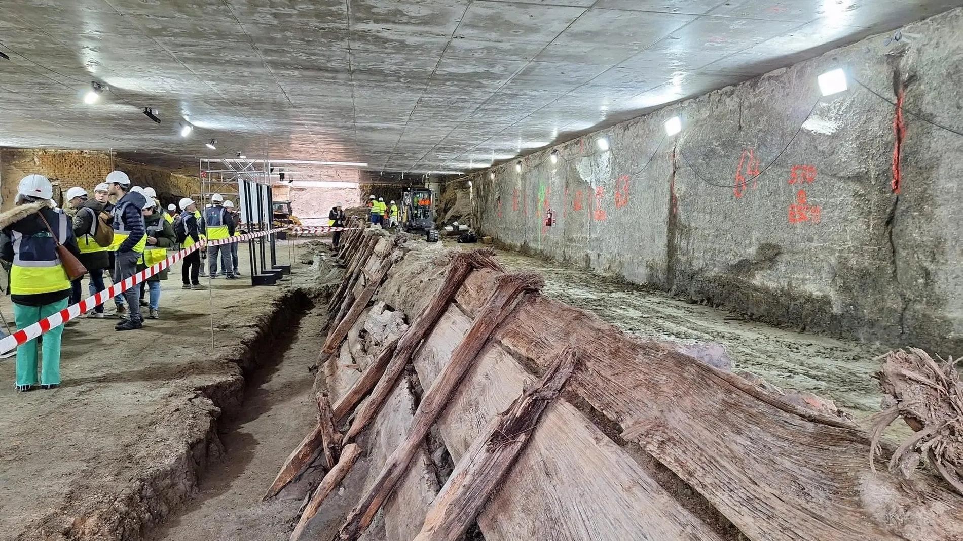 MADRID.-Avanzan las obras de la Línea 11 de Metro sobre los restos arqueológicos del Real Canal del Manzanares
