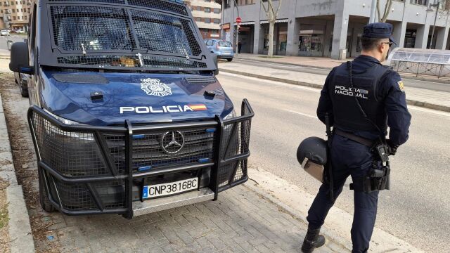Cuatro detenidos y liberadas dos mujeres a quienes explotaban sexualmente todo el día con castigos y amenazas