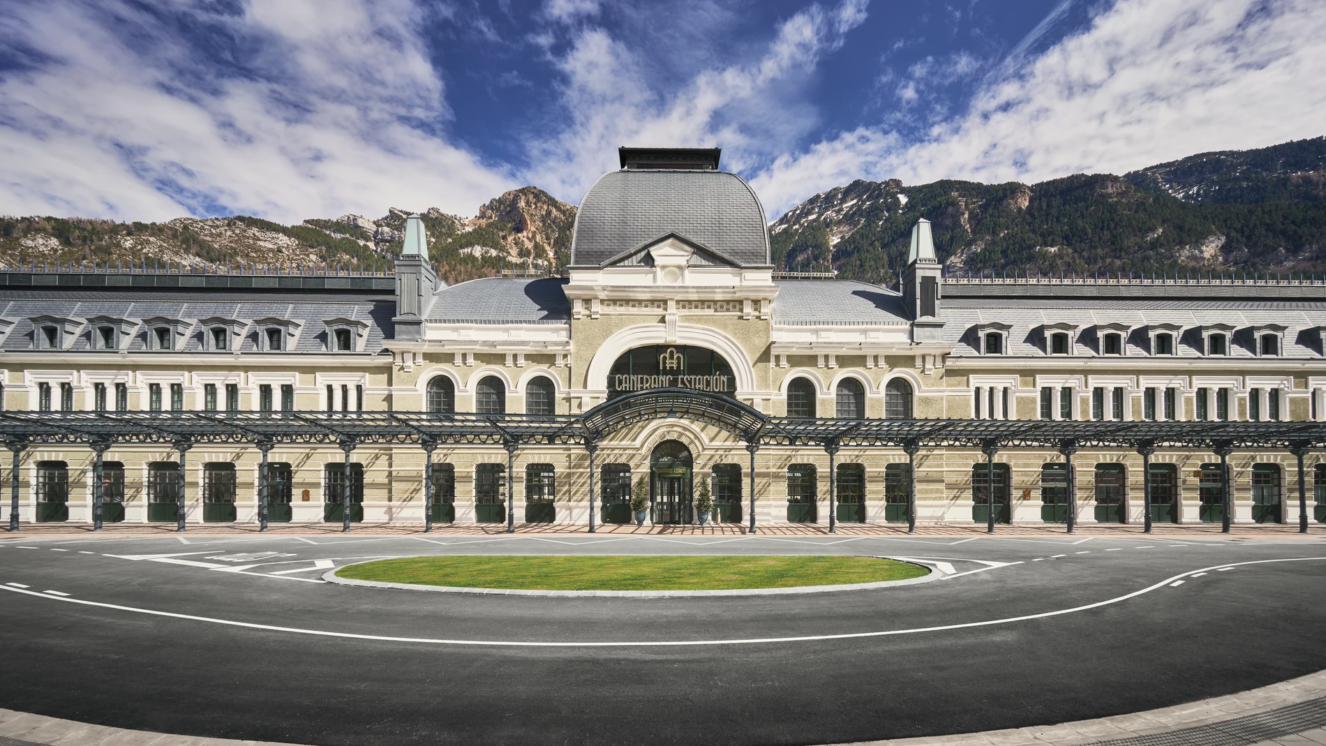 Esquí en Canfranc Estación