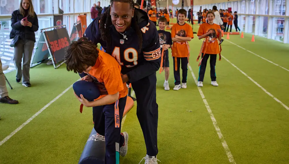 Tremaine Edmunds, jugador de los Chicago Bears de la NFL se encuentra de visita en España por el 'Mini Monster
