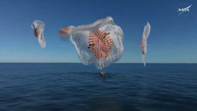 Los astronautas que quedaron 'atrapados' en la ISS durante 9 meses amerizan en el Océano Atlántico.