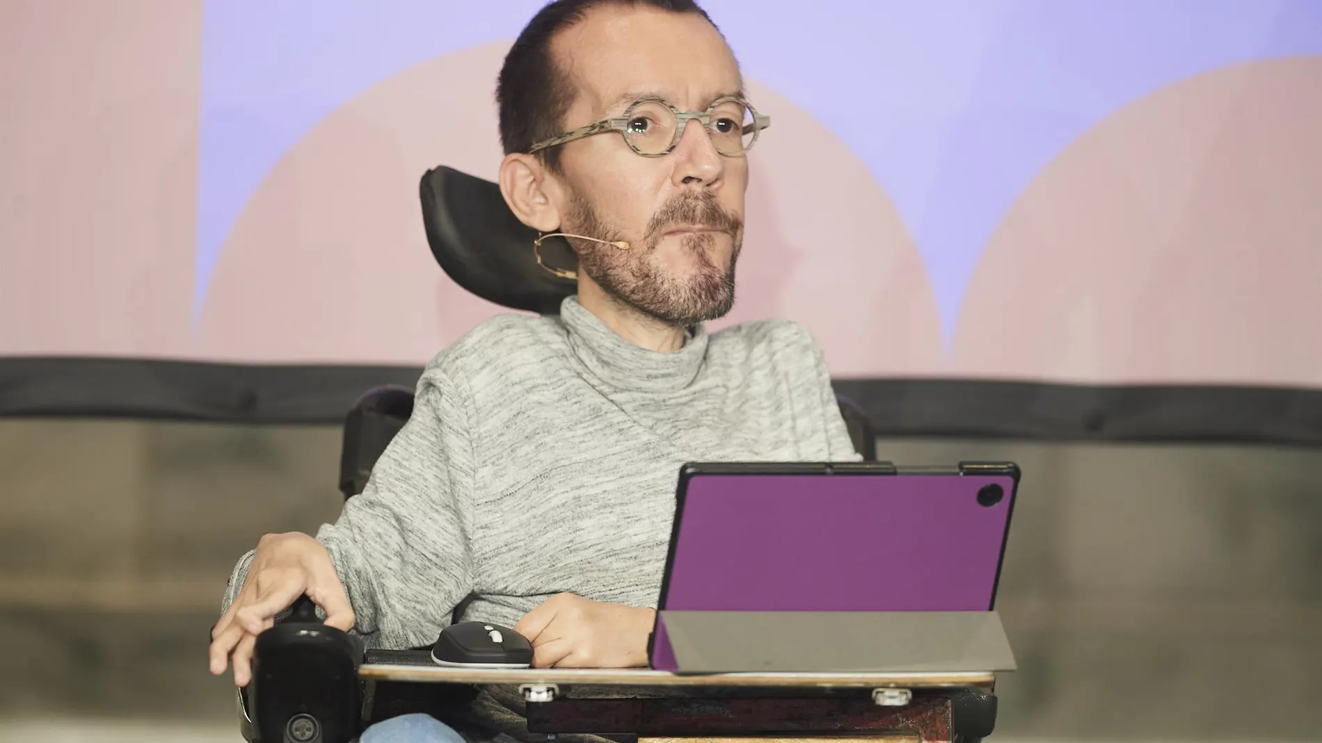 Una jueza abre juicio oral contra Pablo Echenique por un tuit en el que sugería "deportar sacerdotes" por pederastia