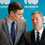 Pedro Sánchez y Emiliano García Page visitan las instalaciones de Accelera By Cummins en Guadalajara