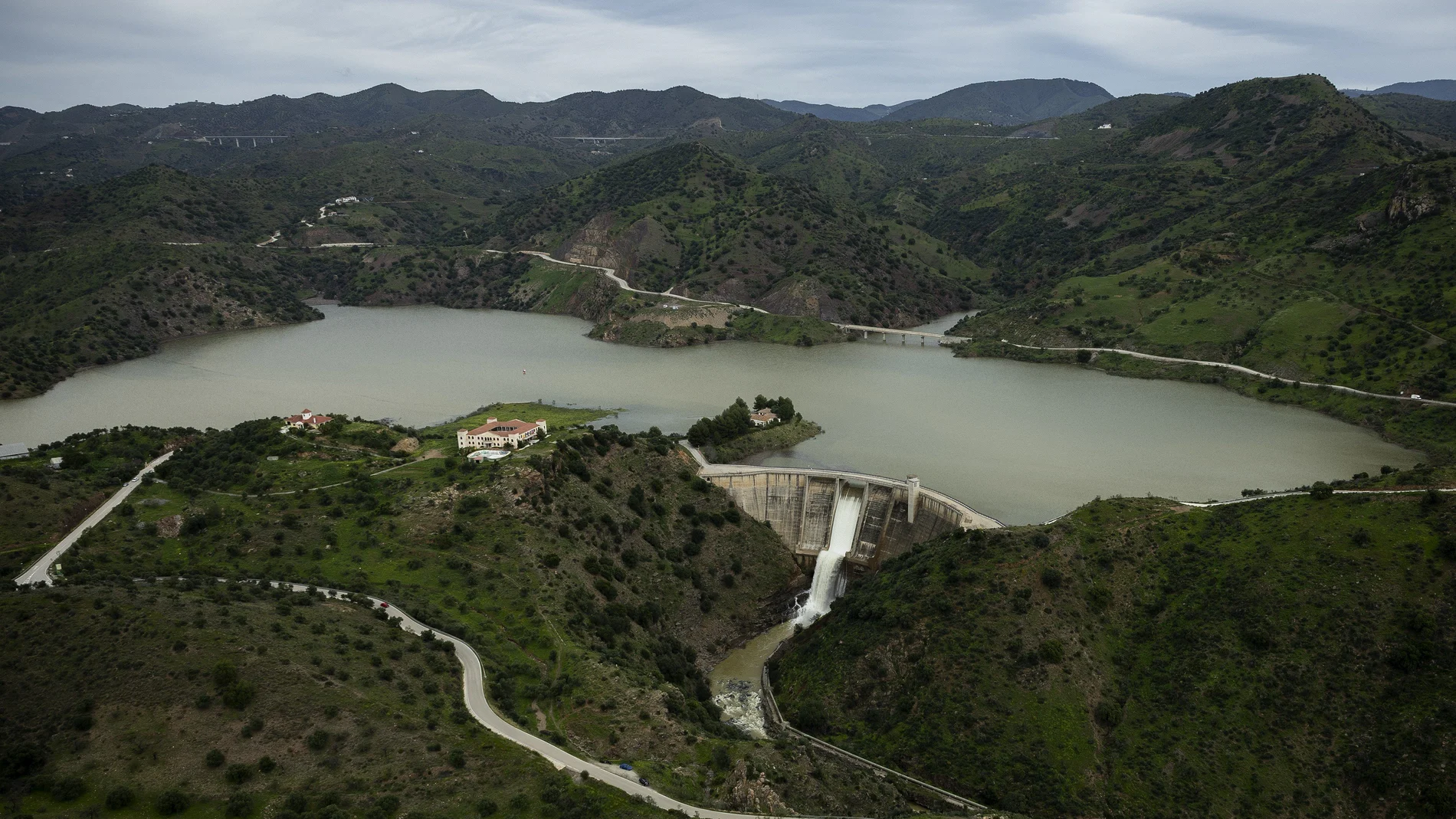 Vista aérea del embalse de Casasola