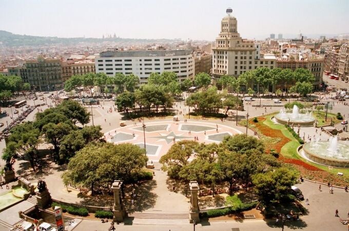 Plaza de Cataluña: su desconocido pasado medieval y por qué es el punto de conexión de tres barrios clave