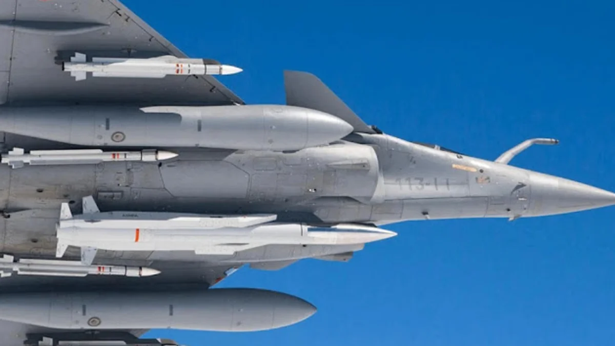 avion-frances-rafale-miniles_96