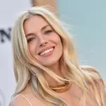 Los 3 cortes de pelo que sientan mejor a las mujeres bohemias +50.