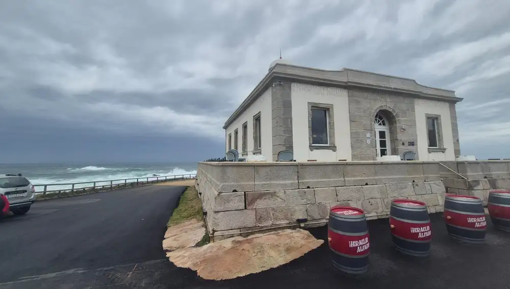 Faro Pequeño, taberna atlántica.