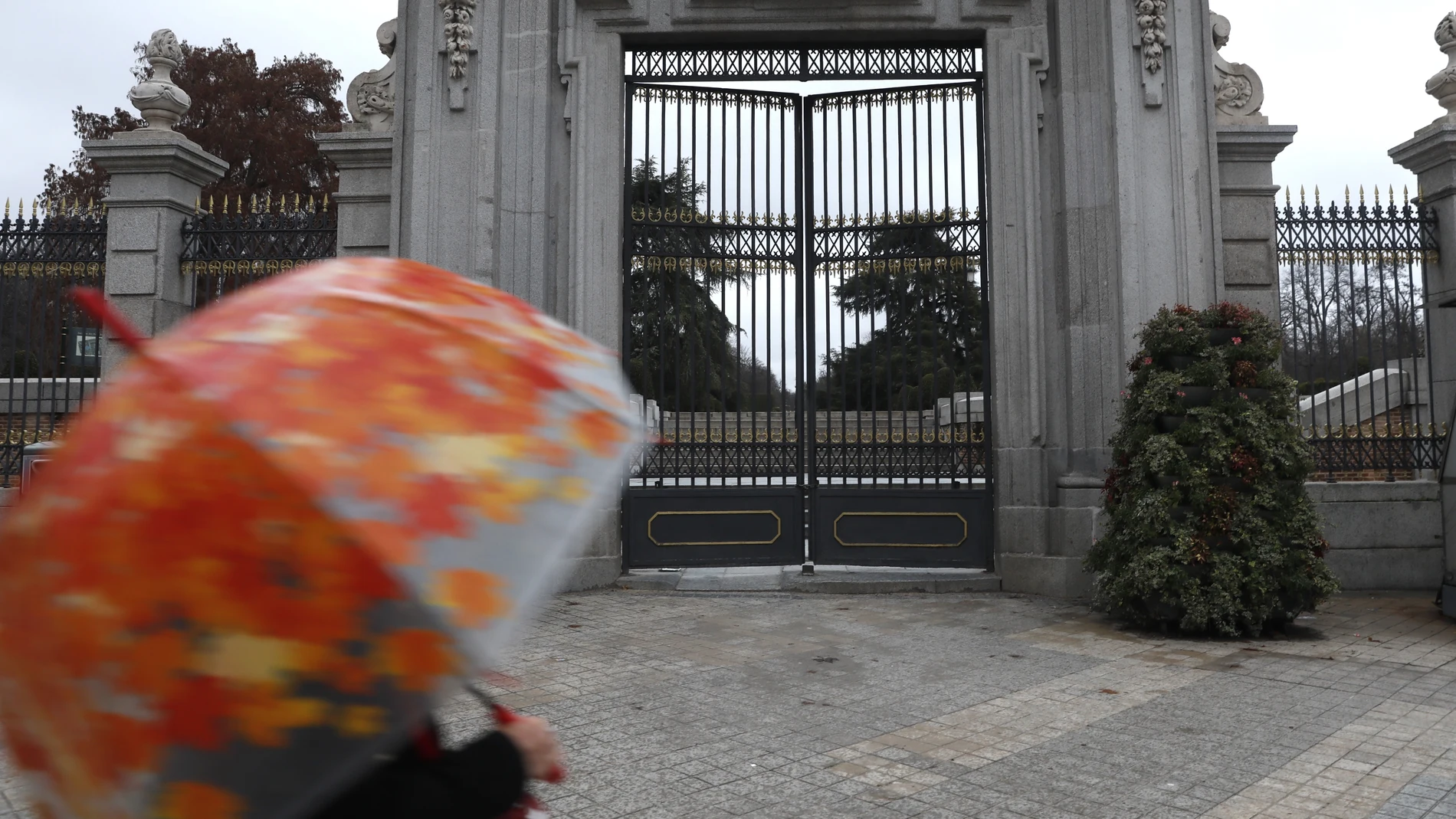 Cierre de el Parque de El Retiro por el mal tiempo en Madrid.