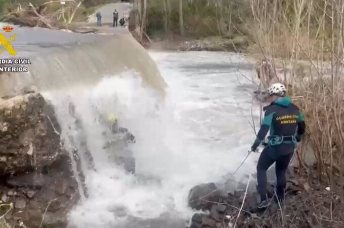 Cuarta jornada de búsqueda del motorista que cayó al río Genal de Pujerra (Málaga) y fue arrastrado por la corriente