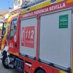 Una mujer fallecida y tres heridos en un incendio en un edificio de Castilleja de la Cuesta