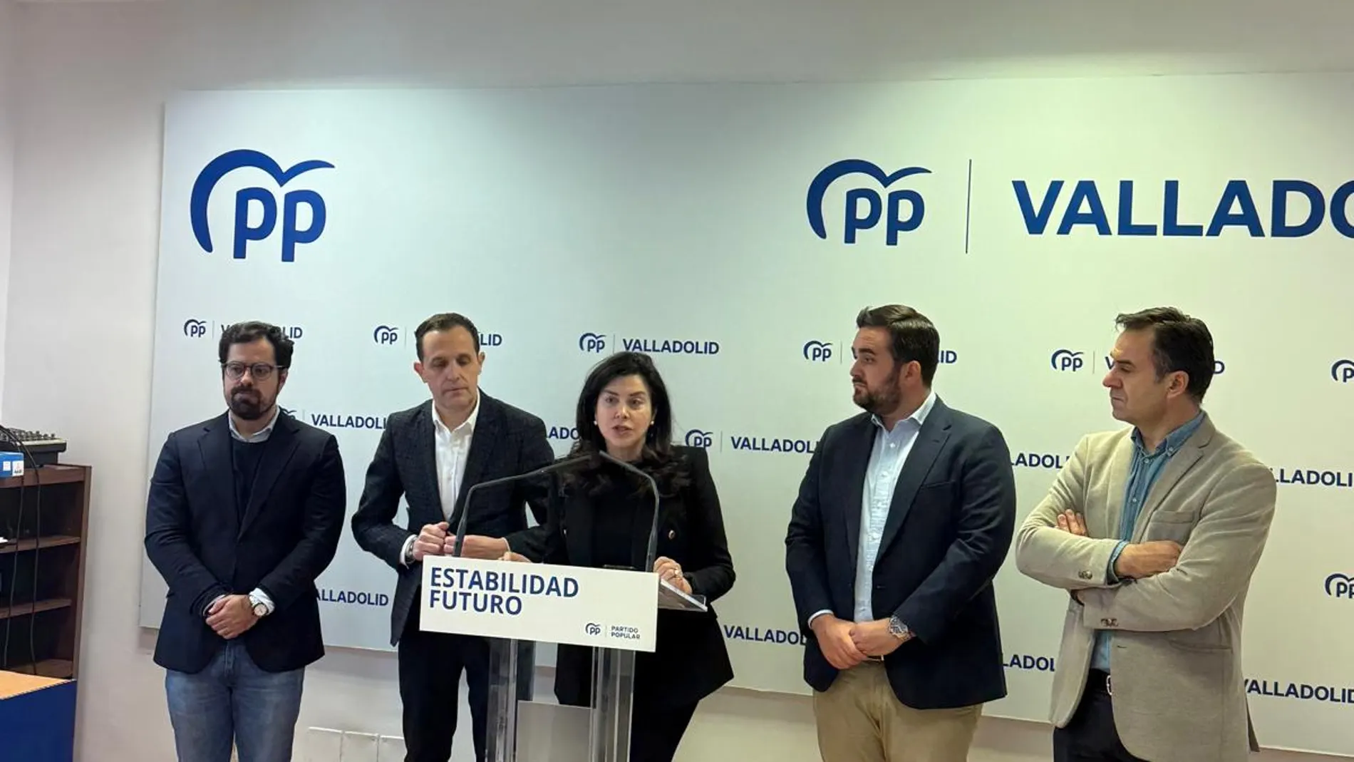 Arenales Serrano interviene en el acto junto a Íscar, Alonso y Carazo