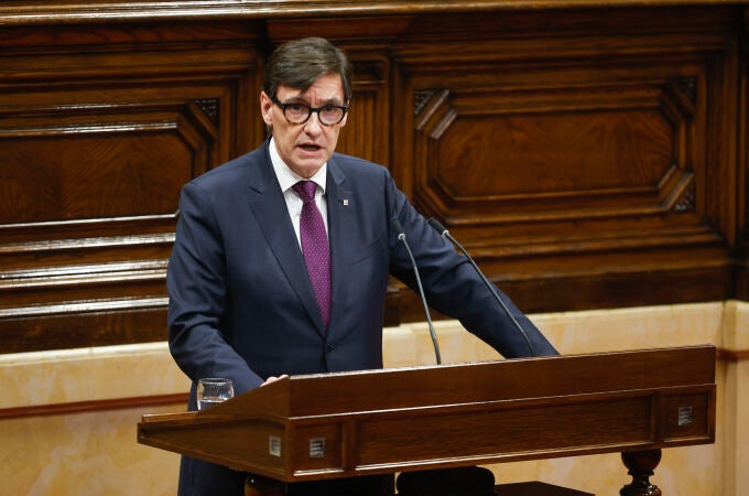 El presidente de la Generalitat, Salvador Illa, comparece en el debate de Rodalies en el Parlament de Cataluña
