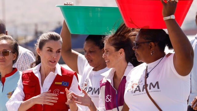 La reina Letizia visita Cabo Verde en su décimo viaje de cooperación