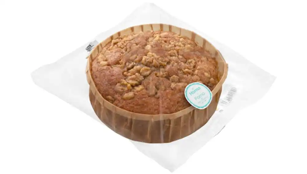 Bizcocho con azúcar moreno y nueces