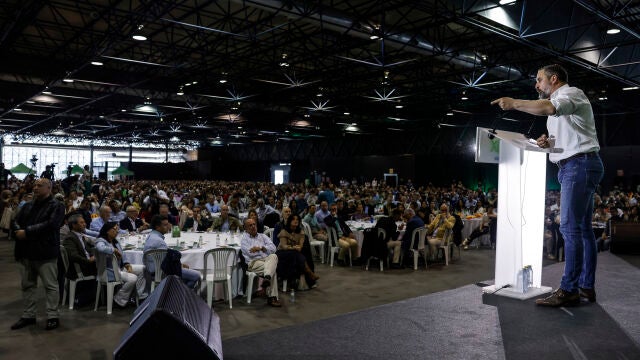 Abascal preside una comida con afiliados y simpatizantes en Valencia