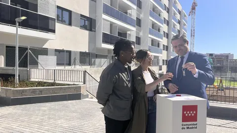 La Comunidad inicia la licitación de 3.404 viviendas de alquiler asequible para menores de 35 años