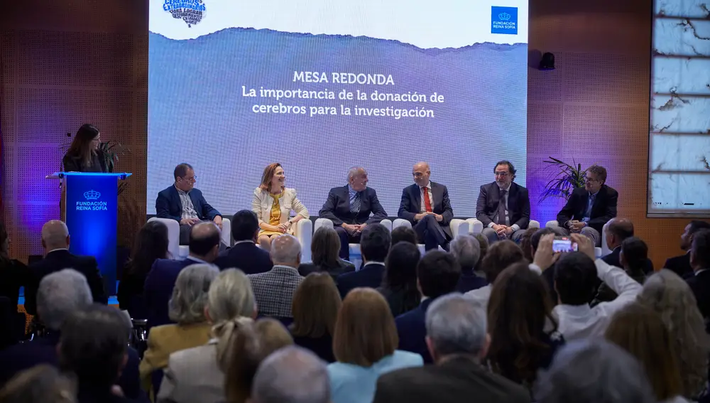La reina Doña Sofía, a su llegada para presidir el acto de presentación de la campaña 'Cerebros extraordinario