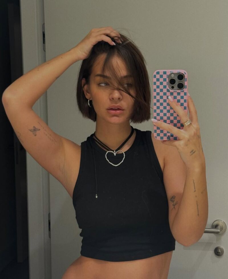 Laura Escanes con corte de pelo bob.