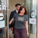 Elisa Mouliaá llega a los Juzgados de Plaza Castilla para entregar su móvil . David Jar
