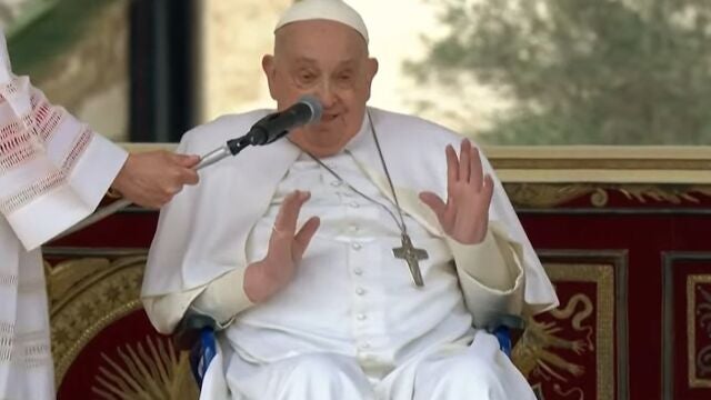 Papa Francisco.- El Papa Francisco visita la cárcel Regina Coeli en Roma