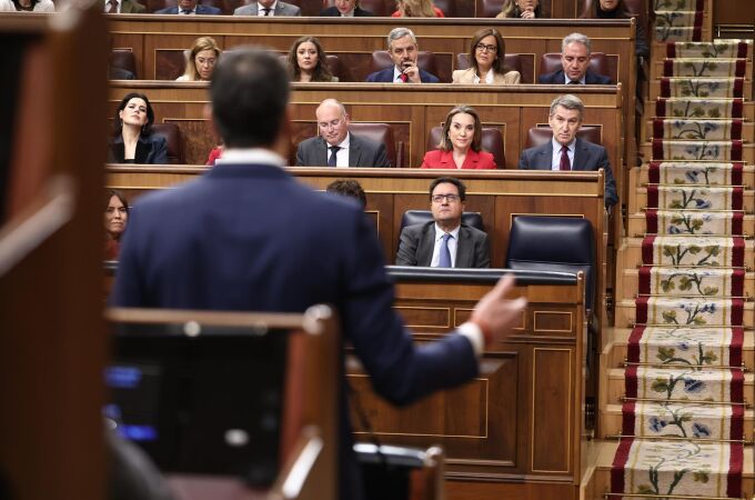 MADRID.-Feijóo, convencido de que Óscar López supo de la "juerga" del Parador de Teruel y de que Sánchez sabía "mucho" de Ábalos