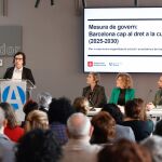 La concejal de Promoción Económica y Feminismos, Raquel Gil, en la presentación de la Medida de Gobierno para impulsar la economía de los cuidado