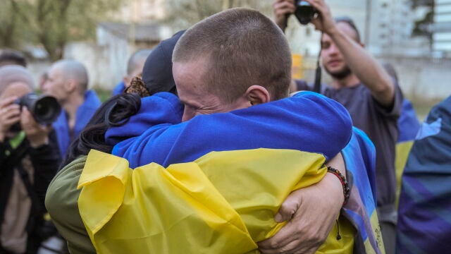 Russia and Ukraine exchange 277 prisoners of war each