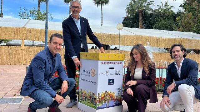Murcia instala 400 papeleras adicionales para unas Fiestas de Primavera "limpias y sostenibles"