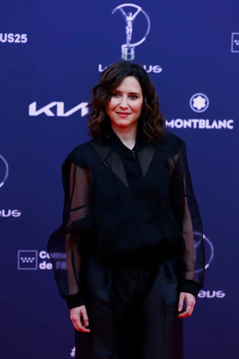 Ayuso en la alfombroa roja de los Laureus en Madrid.