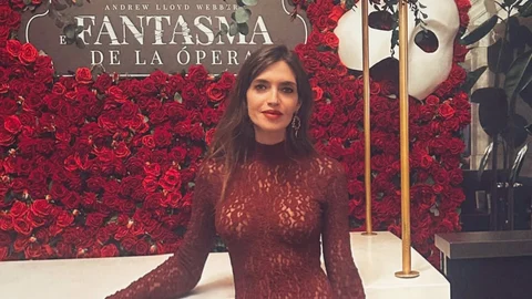Sara Carbonero con vestido de Zara.
