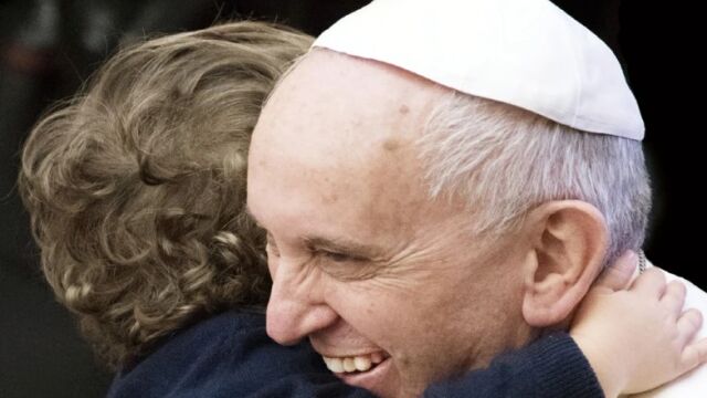 Portada de "El Papa de la Misericordia de Javier Martínez Brocal"