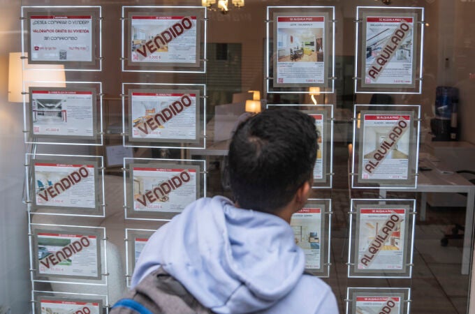 Anuncios de venta y alquiler de viviendas en Madrid. 