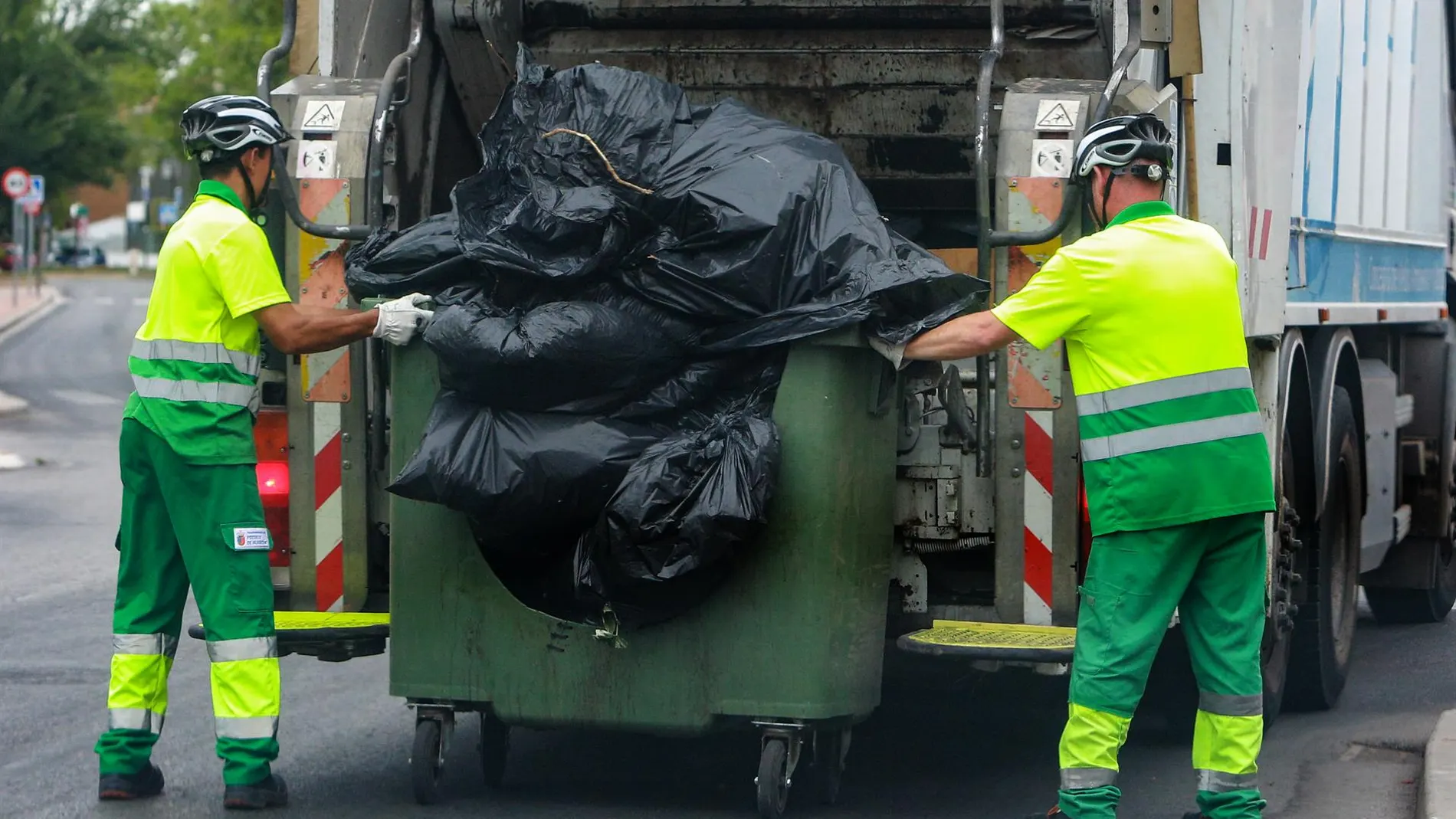 Madrid vive su segundo día de huelga en la recogida de basuras ante el 'no' de los trabajadores al preacuerdo