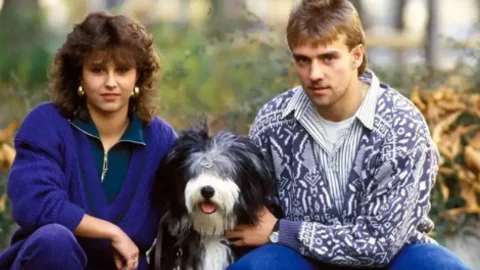 Hansi Flick, de joven, junto a su mujer