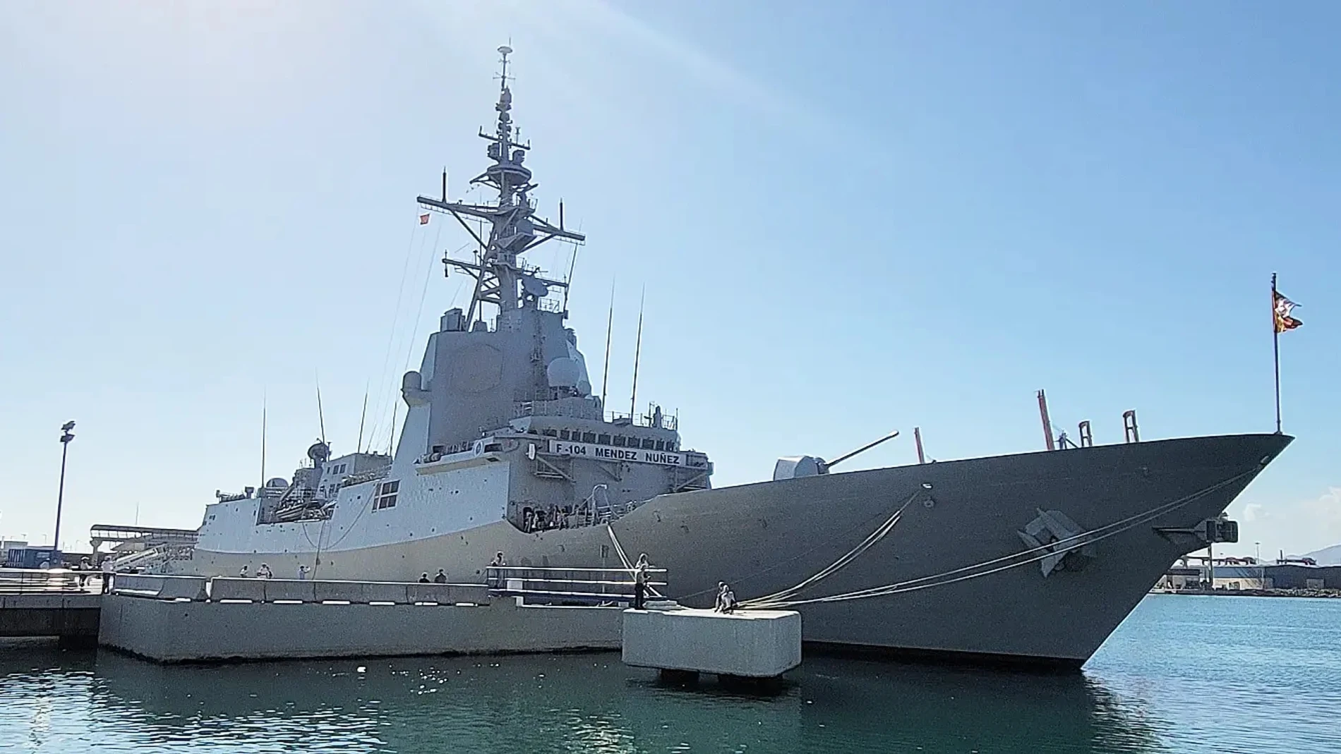 España renueva su poder militar: 2.000 millones para nuevos blindados, fragatas y artillería