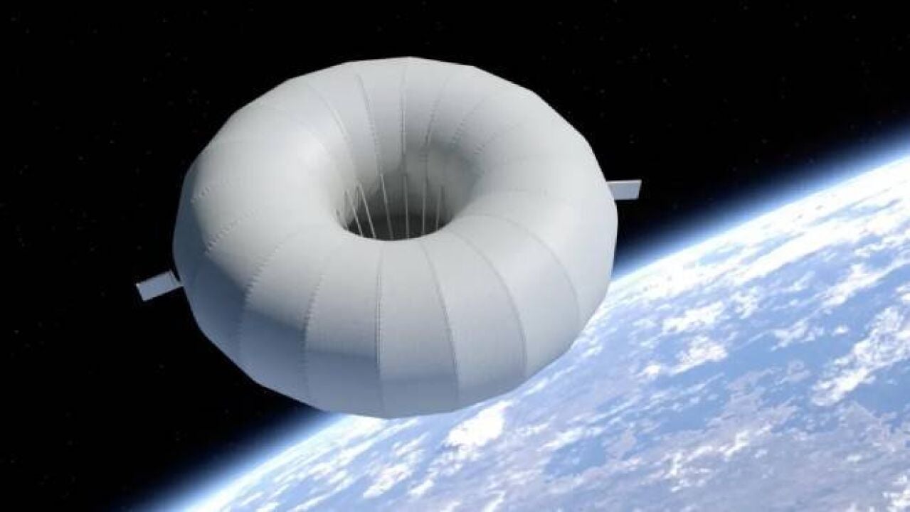 phoenix-la-c-psula-espacial-alemana-con-forma-de-d-nut-completa-su