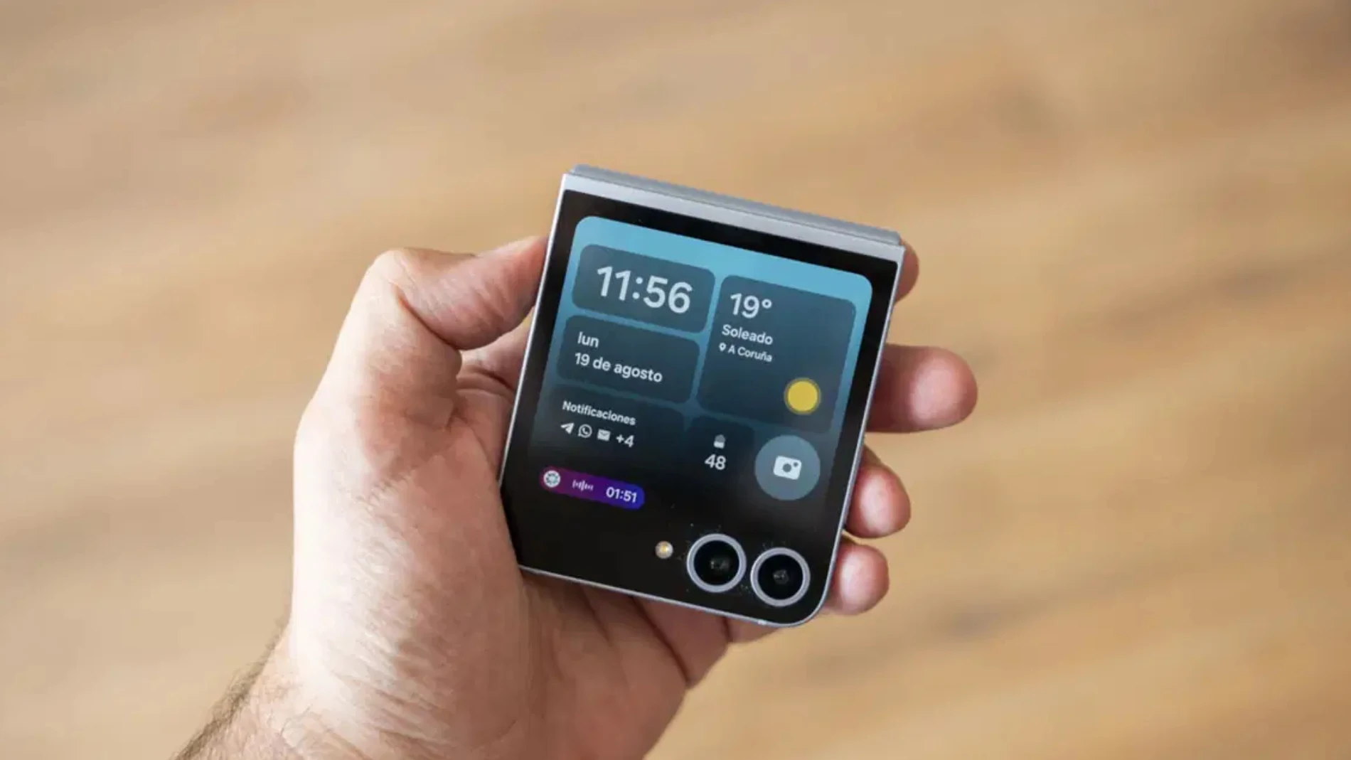 El Samsung Galaxy Z Flip6 cuenta con una pantalla externa de 3,4 pulgadas