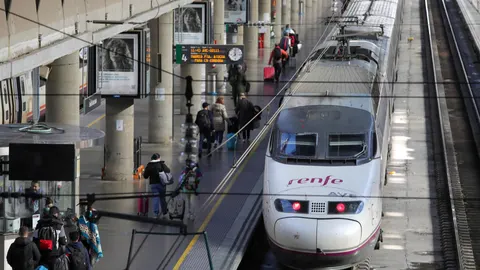 Trenes de Renfe en la estación
