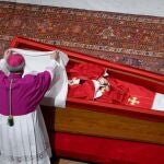 Ataúd del Papa Francisco durante su funeral.