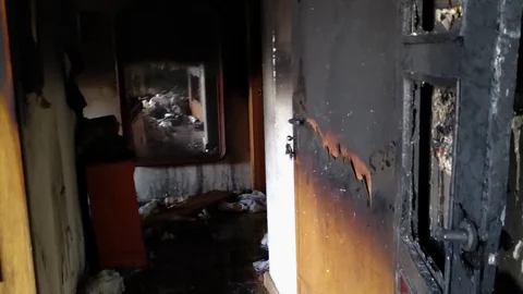 Estado de la vivienda incendiada en Murcia
