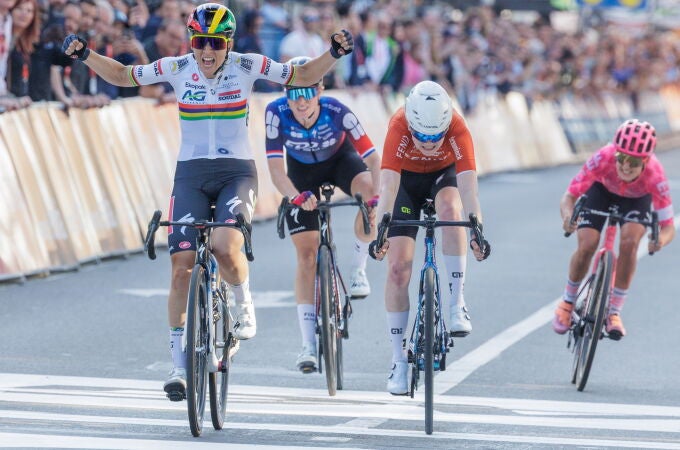 Liege Bastogne Liege cycling classic race