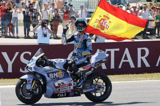 Álex Márquez celebra su triunfo en Jerez, el primero para él en MotoGP