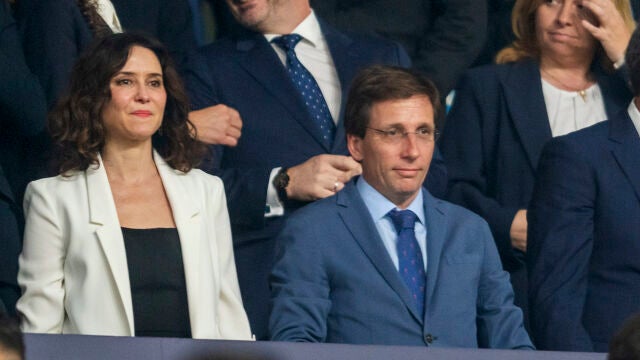 Ayuso y Almeida en la final de la Copa del Rey en Sevilla.