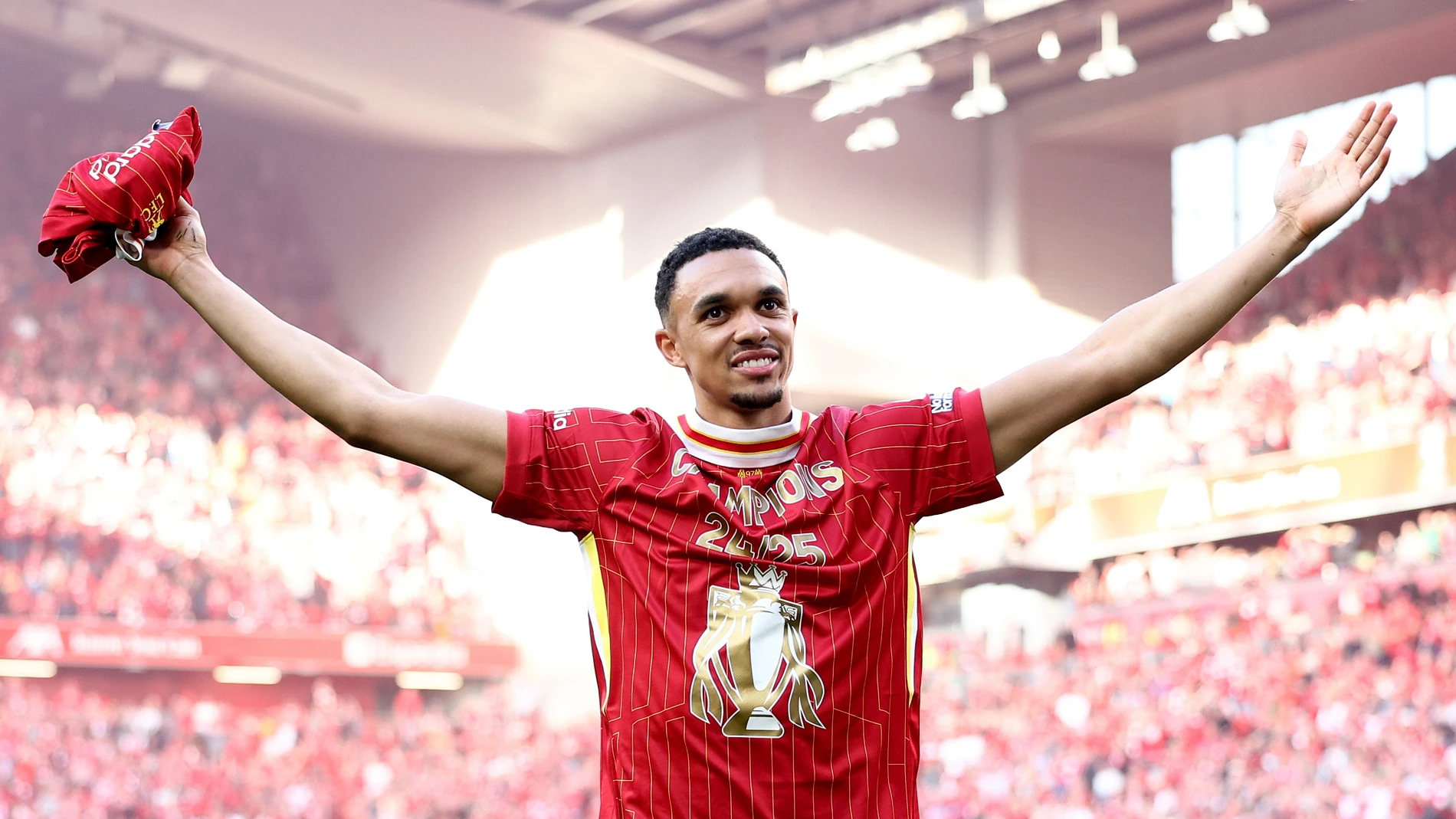 LIVERPOOL (United Kingdom), 27/04/2025.- Liverpool player Trent Alexander-Arnold celebrates in front of fans after the English Premier League soccer match between Liverpool FC and Tottenham Hotspur, in Liverpool, Britain, 27 April 2025. Liverpool won 5-1 to win their 20th English league title. (Reino Unido) EFE/EPA/ADAM VAUGHAN EDITORIAL USE ONLY. No use with unauthorized audio, video, data, fixture lists, club/league logos, 'live' services or NFTs. Online in-match use limited to 120 images, ...