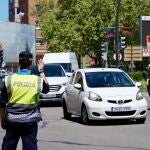 Policías municipales controlan el tráfico en Valladolid