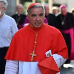 Papa.- Argüello afirma que "lo mejor sería que el propio cardenal Becciu renunciara" a participar en el Cónclave