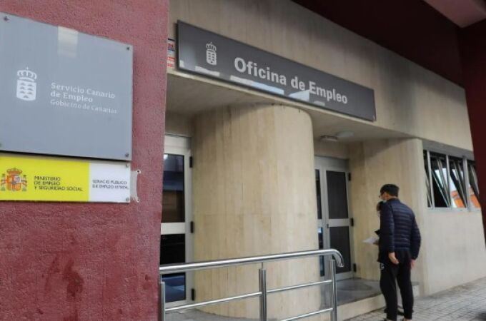 El paro sube en Canarias con 21.800 desempleados, un 15,8% más