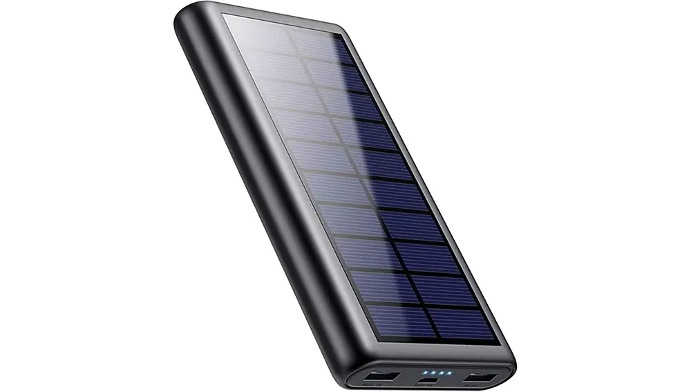 Esta batería incluye un panel solar para cargarla incluso cuando no tengamos luz en casa