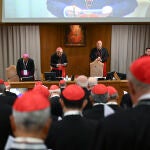 Varios cardenales aseguran que hoy se elegirá la fecha del cónclave
